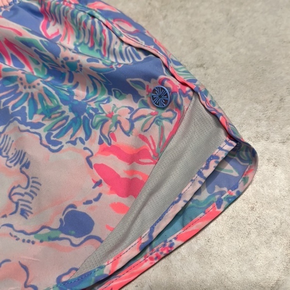 Lilly Pulitzer Luxletic Shorts size XS‎ - Picture 2 of 10